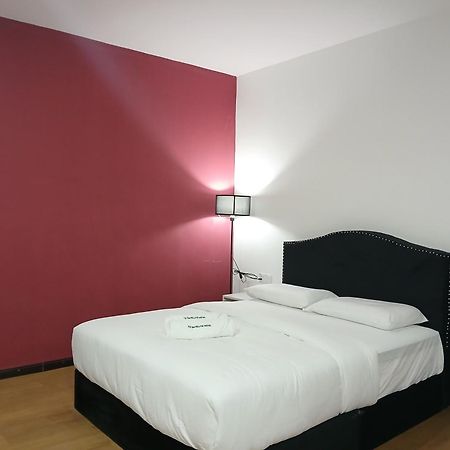 Tz Satellite Hotel, Кота Бару Екстериор снимка