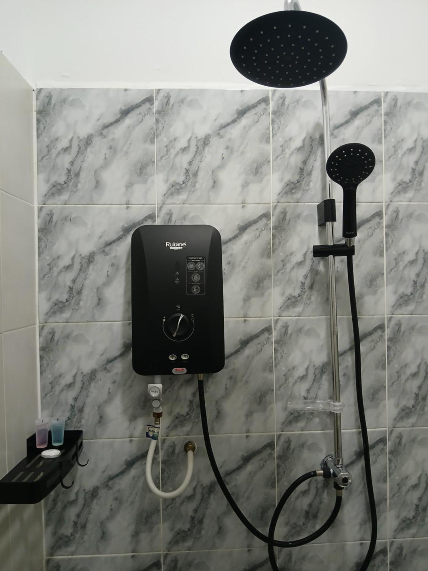 Tz Satellite Hotel, Кота Бару Екстериор снимка