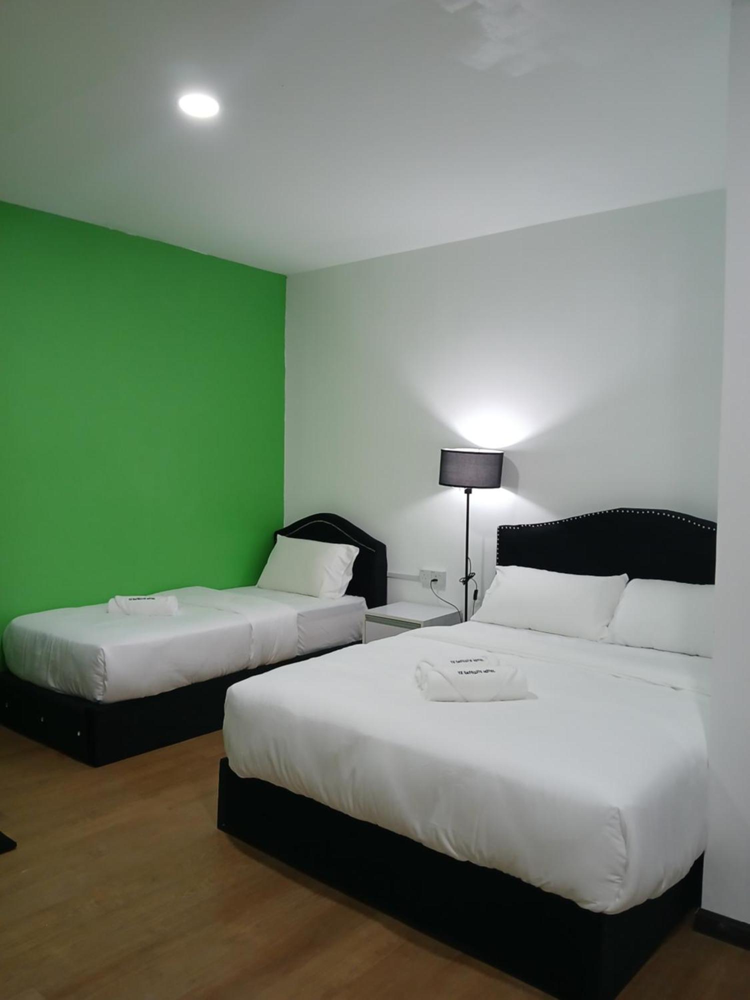 Tz Satellite Hotel, Кота Бару Екстериор снимка